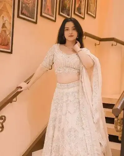 Escort Nambol